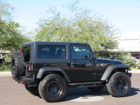 Used 2017 Jeep Wrangler Sport image 6