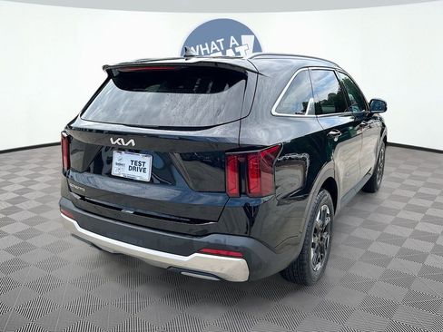 Certified 2024 Kia Sorento S FWD image 6