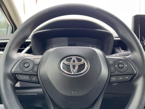 Used 2025 Toyota Corolla LE w/ LE Premium Package image 23