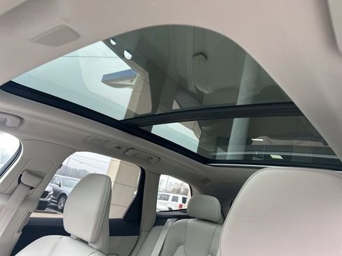 Used 2024 Volvo XC60 B5 Plus image 27