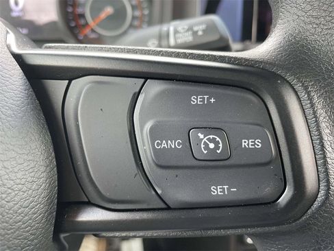 Used 2025 Jeep Wrangler Sport image 22