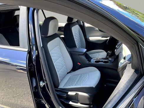 Used 2021 Chevrolet Equinox LS w/ LPO, Blackout Package AWD/4WD image 21