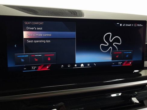 New 2026 BMW X6 xDrive40i w/ Climate Comfort Package image 23