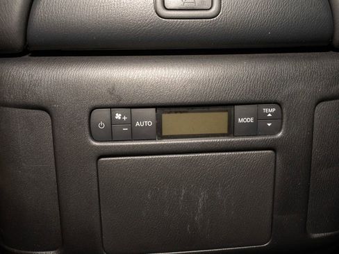 Used 2021 Nissan Armada SV w/ SV Appearance Package image 8