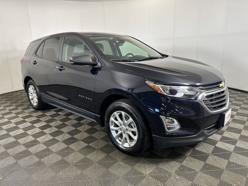 Used 2021 Chevrolet Equinox LS AWD/4WD image 3