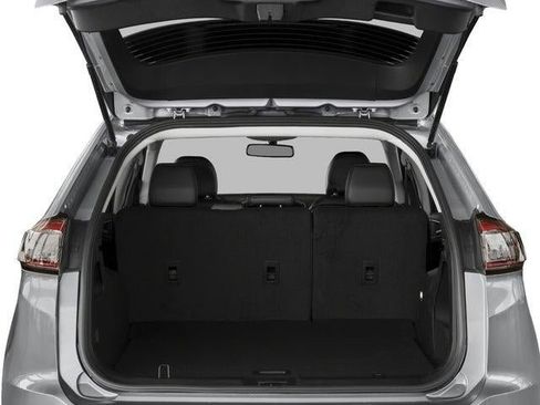 Used 2018 Ford Edge Titanium w/ Technology Package image 13