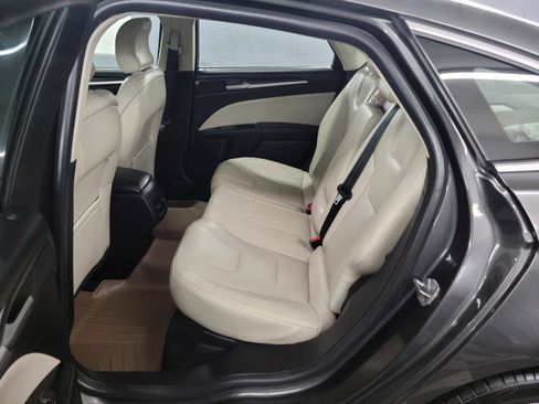 Used 2018 Ford Fusion Titanium AWD/4WD image 12