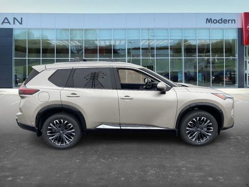 New 2026 Nissan Rogue Platinum image 4