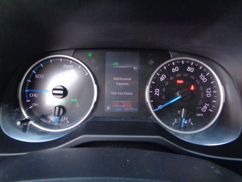 Used 2022 Toyota RAV4 XLE w/ Convenience Package AWD/4WD image 12