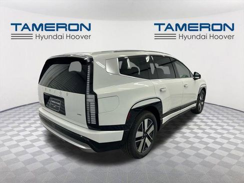 New 2026 Hyundai Ioniq 9 SEL image 5