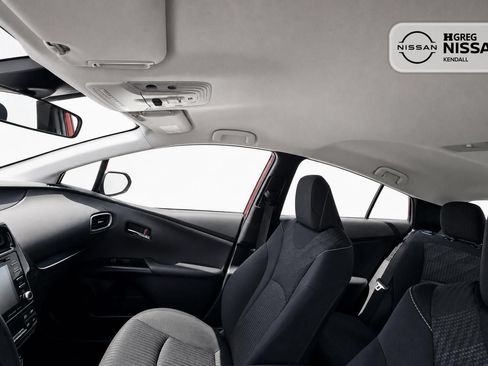 Used 2022 Toyota Prius Prime LE FWD image 12