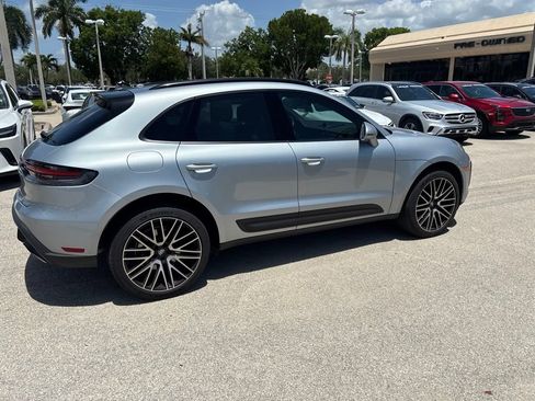 Used 2024 Porsche Macan AWD/4WD image 5