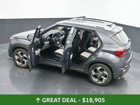 Used 2025 Hyundai Venue SEL image 45