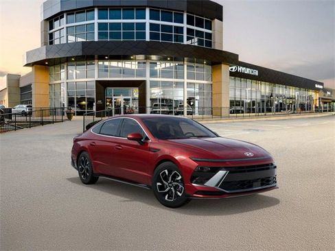 New 2025 Hyundai Sonata SEL image 2