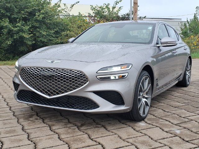 Used 2025 Genesis G70 2.5T AWD/4WD image 2