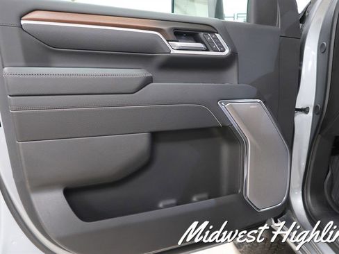 Used 2025 GMC Sierra 2500 Denali w/ Denali Reserve Package AWD/4WD image 25