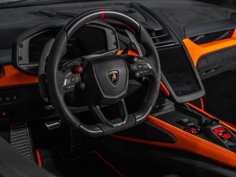 Used 2024 Lamborghini Revuelto AWD/4WD image 42