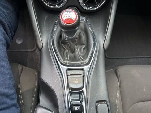 Used 2020 Chevrolet Camaro LT image 18