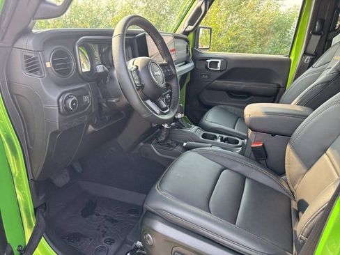 Used 2025 Jeep Wrangler Unlimited Rubicon 392 image 23