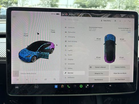 Used 2021 Tesla Model 3 Long Range AWD/4WD image 21