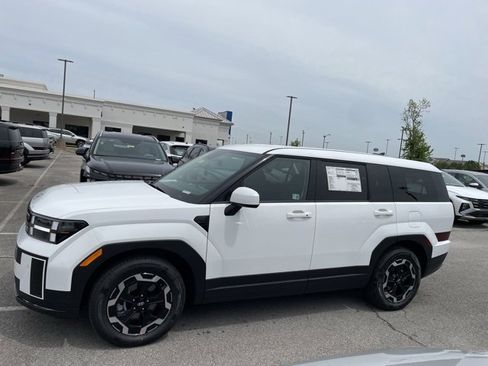 New 2025 Hyundai Santa Fe SE image 4