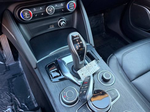 Used 2020 Alfa Romeo Stelvio AWD w/ Cold Weather Package image 18