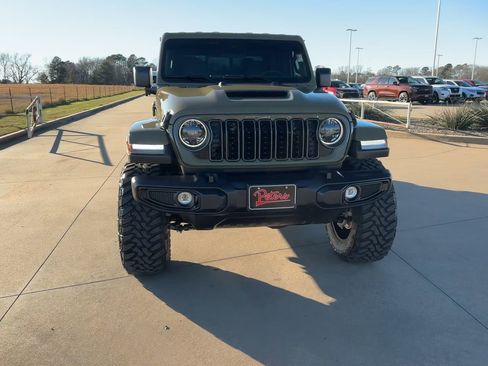 New 2025 Jeep Gladiator Sport image 2