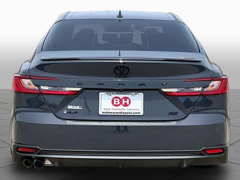 New 2026 Toyota Camry SE FWD image 4