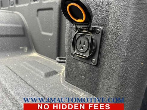 Used 2022 Chevrolet Silverado 1500 LTZ image 12