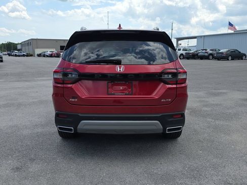 Used 2025 Honda Pilot Elite image 7