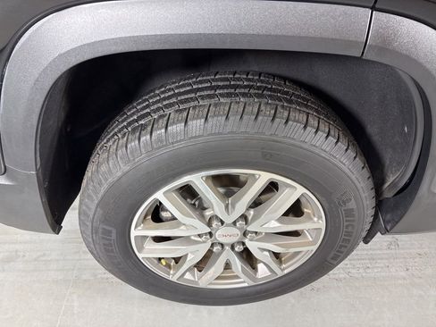 Used 2017 GMC Acadia SLE w/ Driver Alert Package I image 10