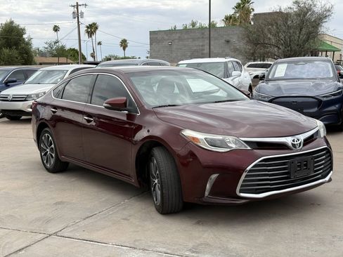 Used 2016 Toyota Avalon XLE FWD image 3