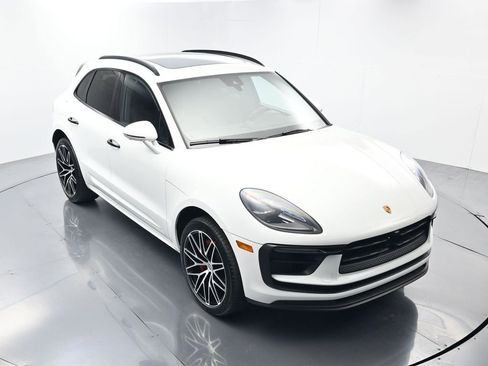 Certified 2023 Porsche Macan S AWD/4WD image 44