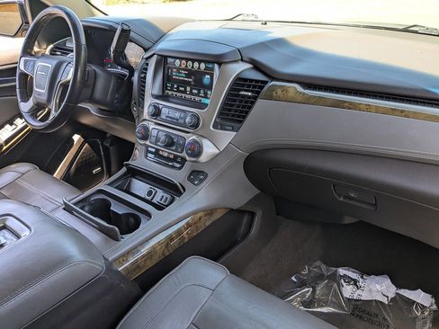 Used 2017 GMC Yukon Denali w/ Open Road Package image 13