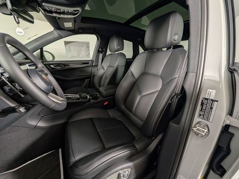 New 2026 Porsche Macan S image 5