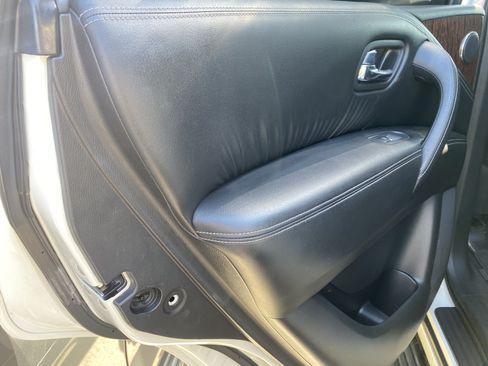 Used 2020 Nissan Armada SL w/ Premium Package RWD image 16