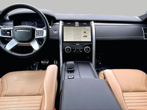 Used 2023 Land Rover Discovery HSE R-Dynamic AWD/4WD image 15