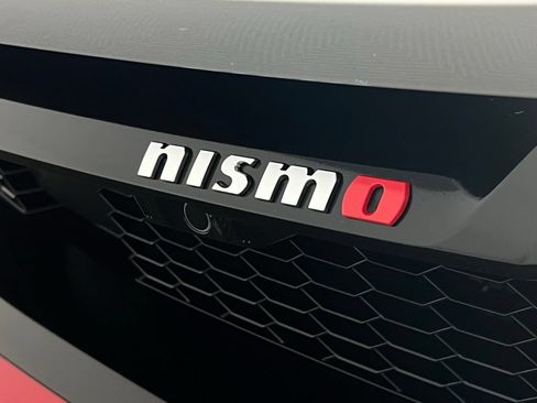 Used 2025 Nissan Z NISMO w/ Floor Mat Package RWD image 11