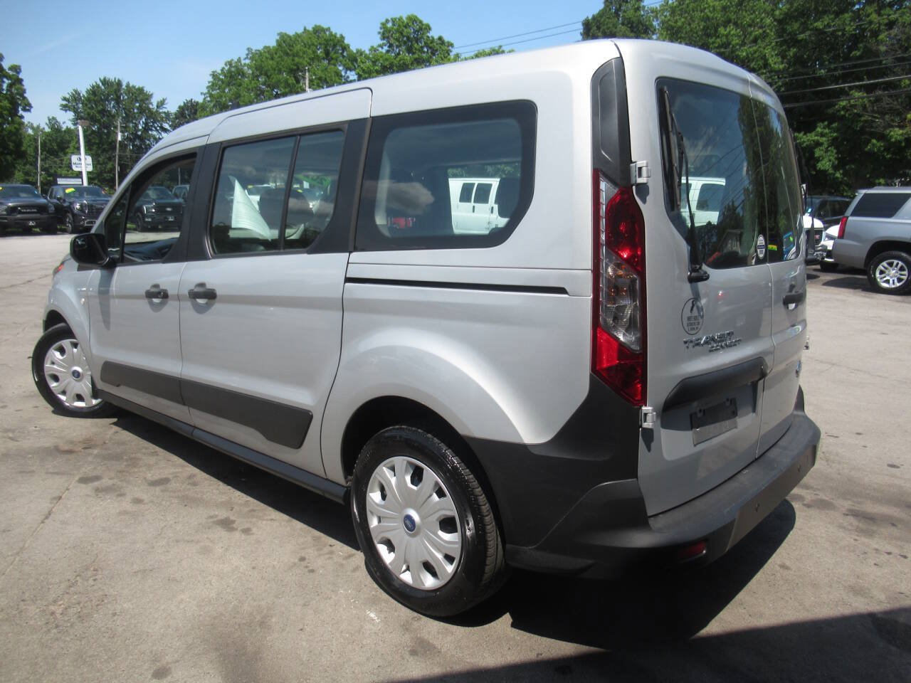 Used 2023 Ford Transit Connect XL FWD image 13