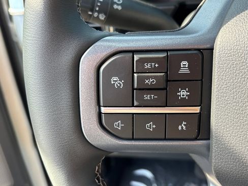 New 2026 Ford F250 Lariat w/ Black Appearance Package AWD/4WD image 17