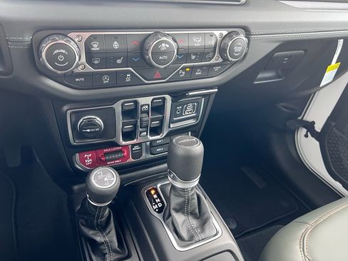 New 2026 Jeep Gladiator Mojave image 23