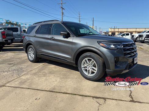 New 2026 Ford Explorer Active w/ Active Comfort Package image 3