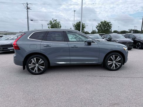Certified 2023 Volvo XC60 B5 Plus w/ Climate Package FWD image 7