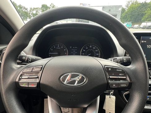 Used 2019 Hyundai Elantra GT FWD image 18