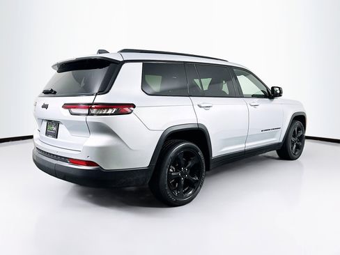 Used 2021 Jeep Grand Cherokee L Laredo image 9