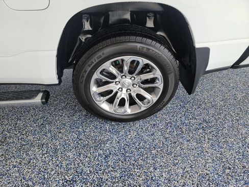 Used 2023 RAM 1500 Laramie AWD/4WD image 21