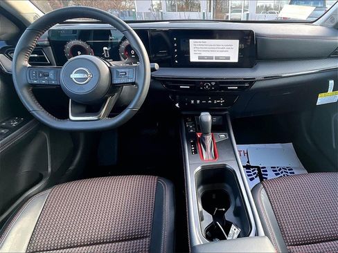 Used 2025 Nissan Kicks SR image 21