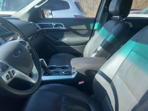 Used 2014 Ford Explorer Limited w/ Equipment Group 301A image 5