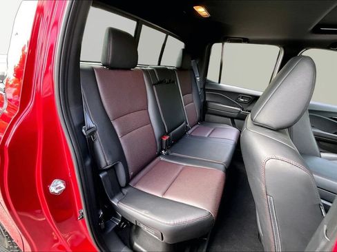 Certified 2025 Honda Ridgeline Black Edition image 17