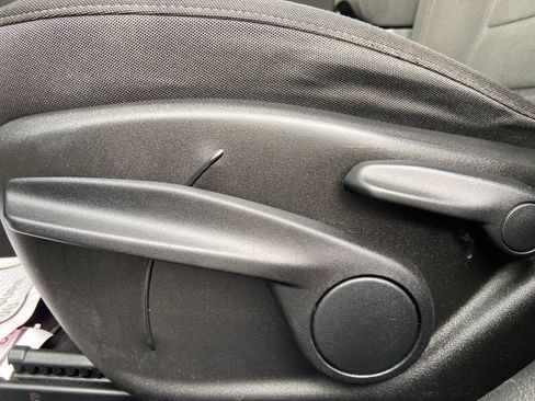 Used 2019 Jeep Renegade Latitude image 11